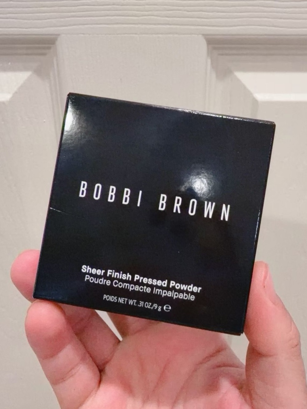 Bobbi Brown Sheer Finish Pressed Powder – Pale Yellow